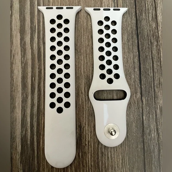 Apple Watch Nike+ Sport Band Summit White & Black (40mm S/M) - Picture 2 of 2